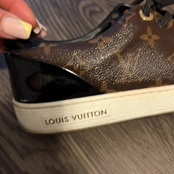 Authentic Louis Vuitton sneakers​​​​​ - Picture 4 of 7